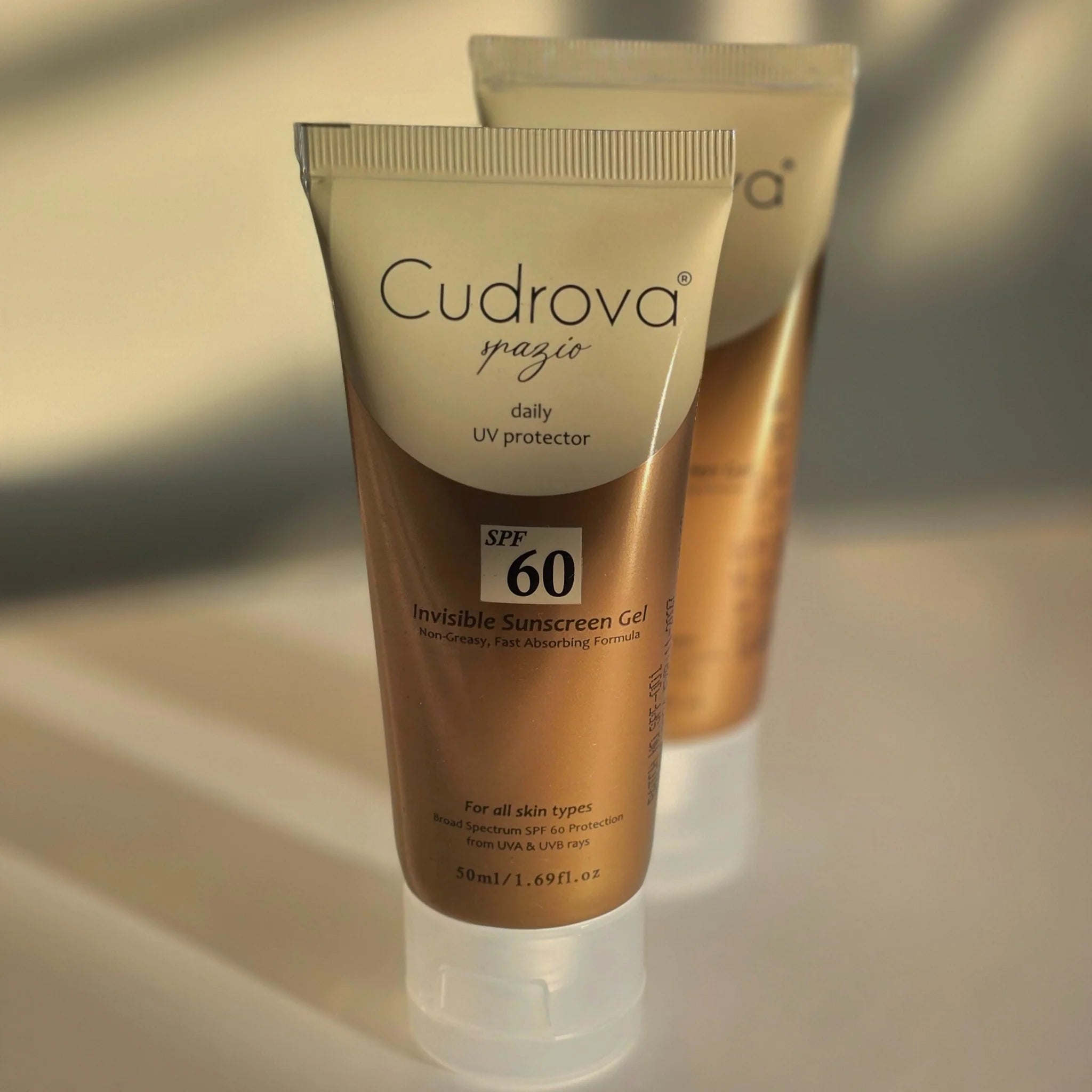 Sunscreen_for_oily_Dry_skin_2048x2048_55146e57-7caa-40f1-8232-8e7a89da5b67.webp